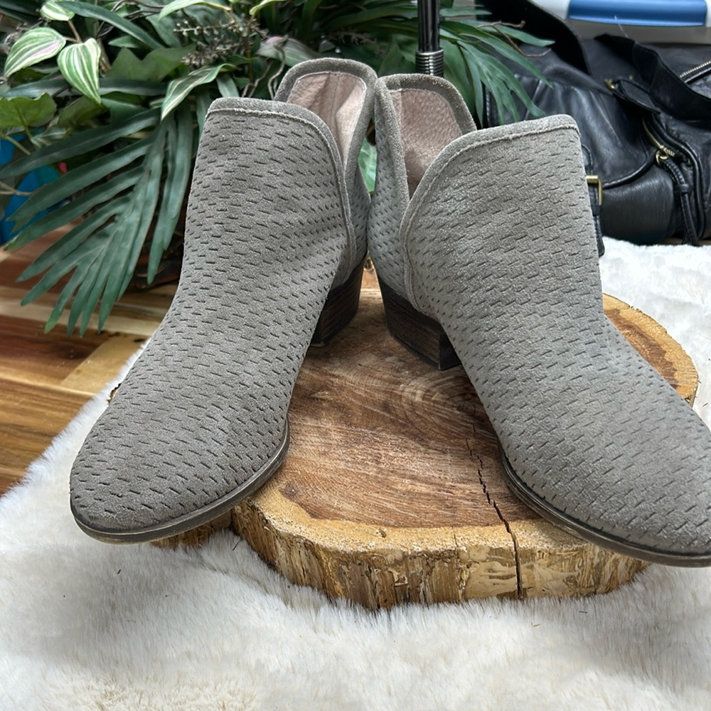 Lucky Brand ankle boots suede size 7